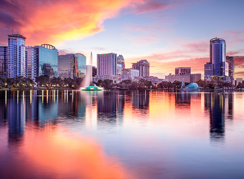 Lake Eola in Downtown Orlando in the evening